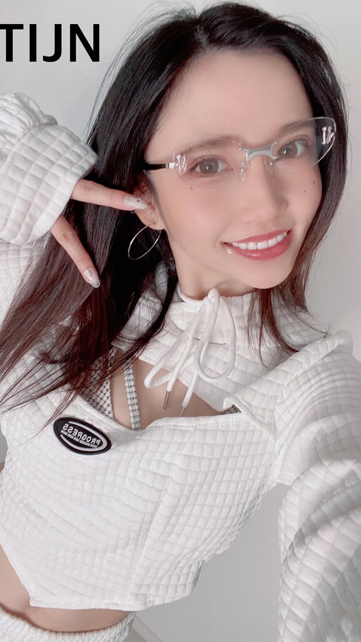 Emblematic Oval 01 eyeglasses in Metallic Silver | Optical | TIJN